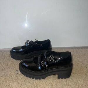 Girls patent leather dress shoes